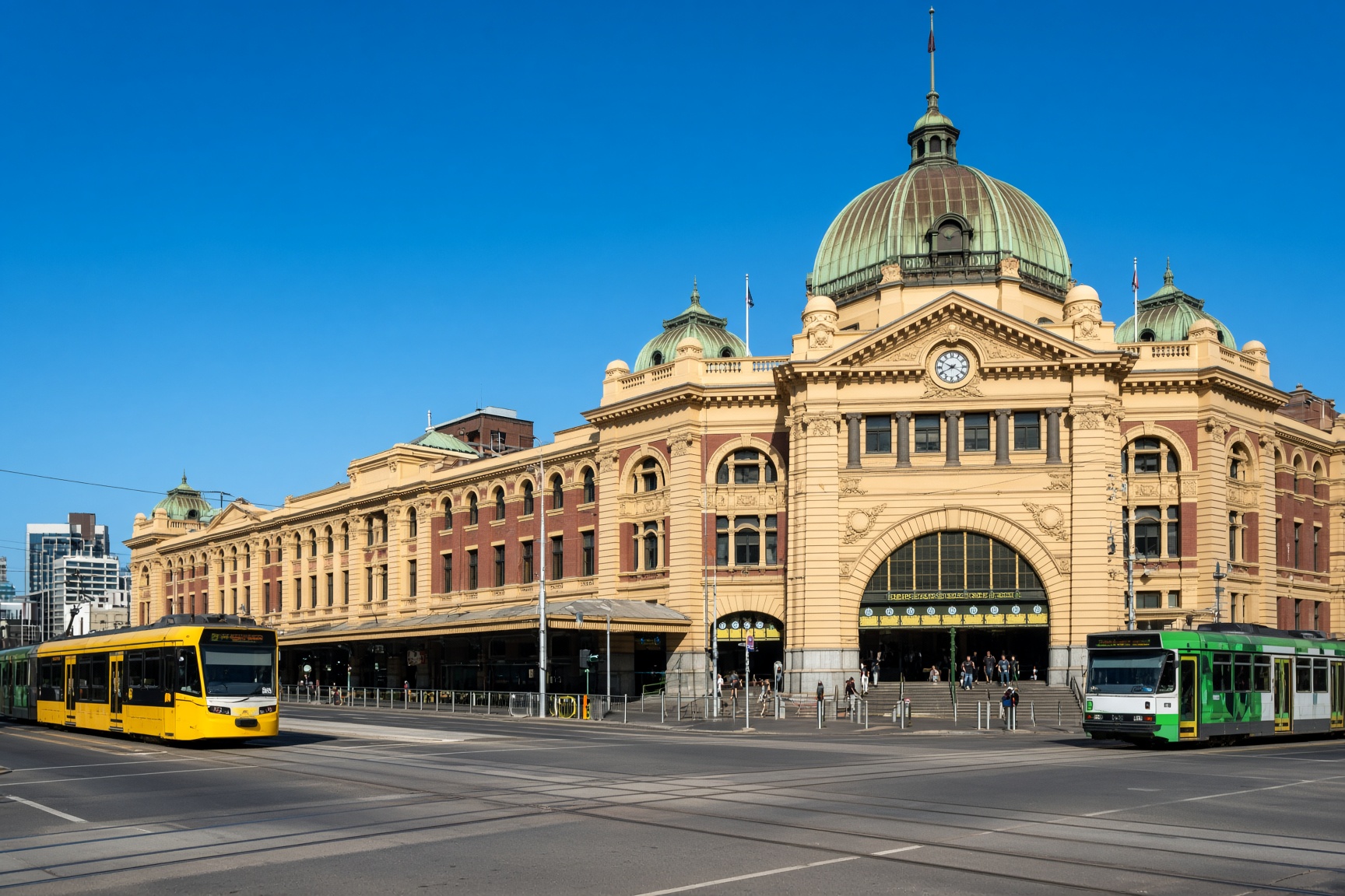 Flinders Street Station facade and clocks in Melbourne
